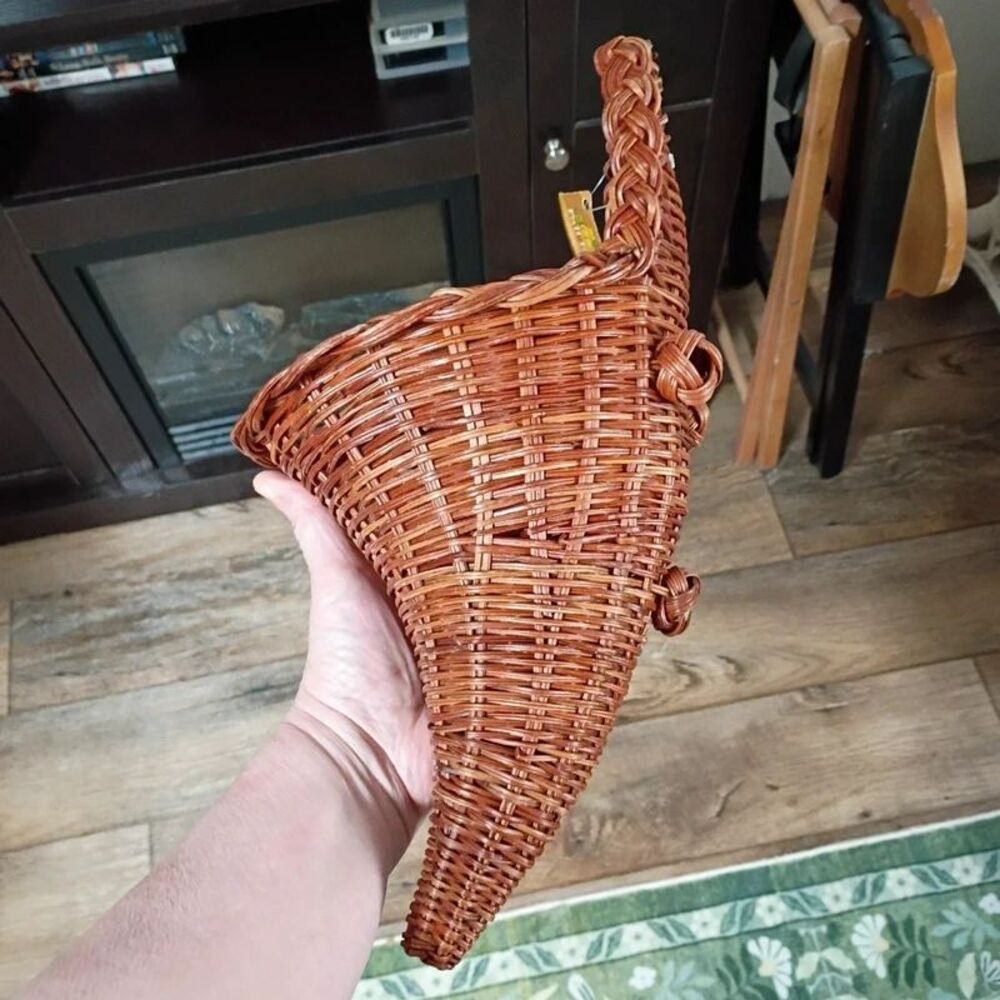 NWT 13-inch Wicker Cornucopia Basket Fall Fest Farmhouse Holiday Decoration